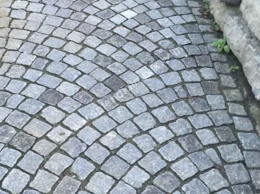 Tumbled Limestone Cobbles