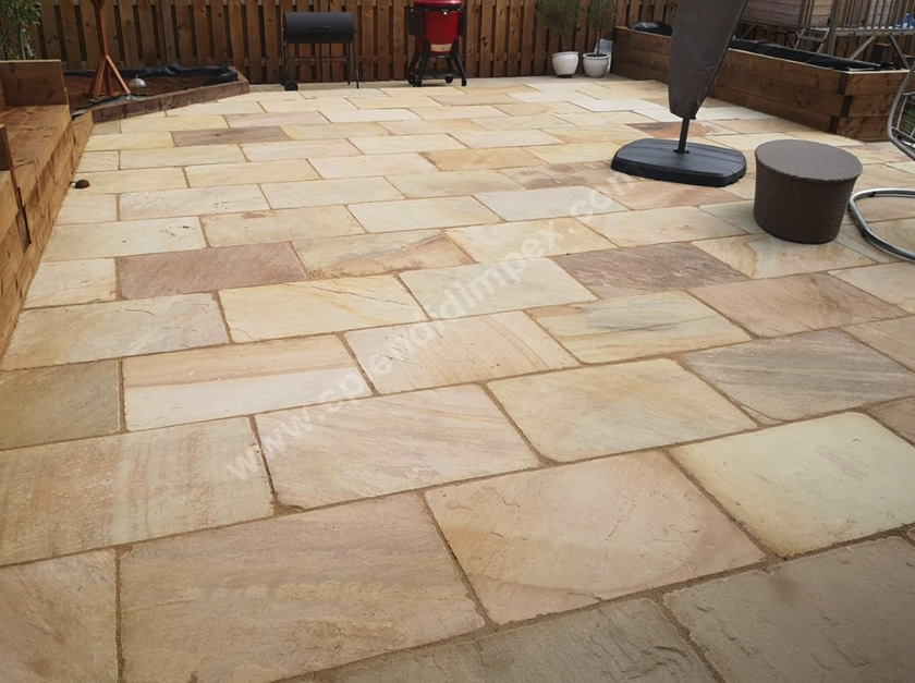 Sandstone Tumbled Paving